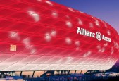 乐动体育入口-十二载传奇再燃欧冠！梅西神级演出征服安联，拜仁球迷起立致敬
